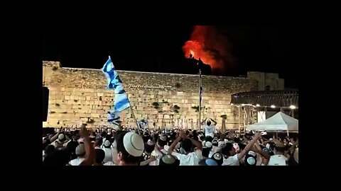 Israelis celebrate as trees infront of Al-Aqsa Mosque set on fire