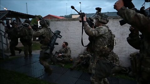 U.S. Paratroopers Assault a Village - Saber Junction 22