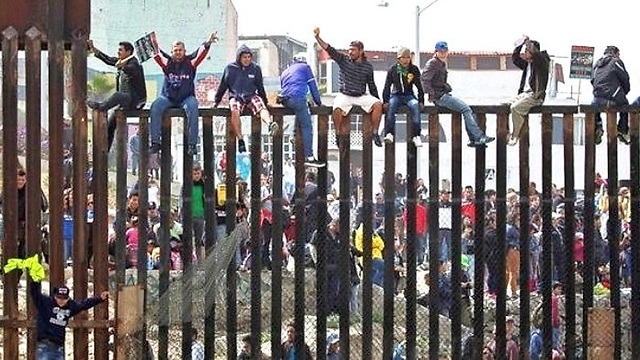 Tucker Carlson: Central American caravan of illegal immigrants is an invasion.