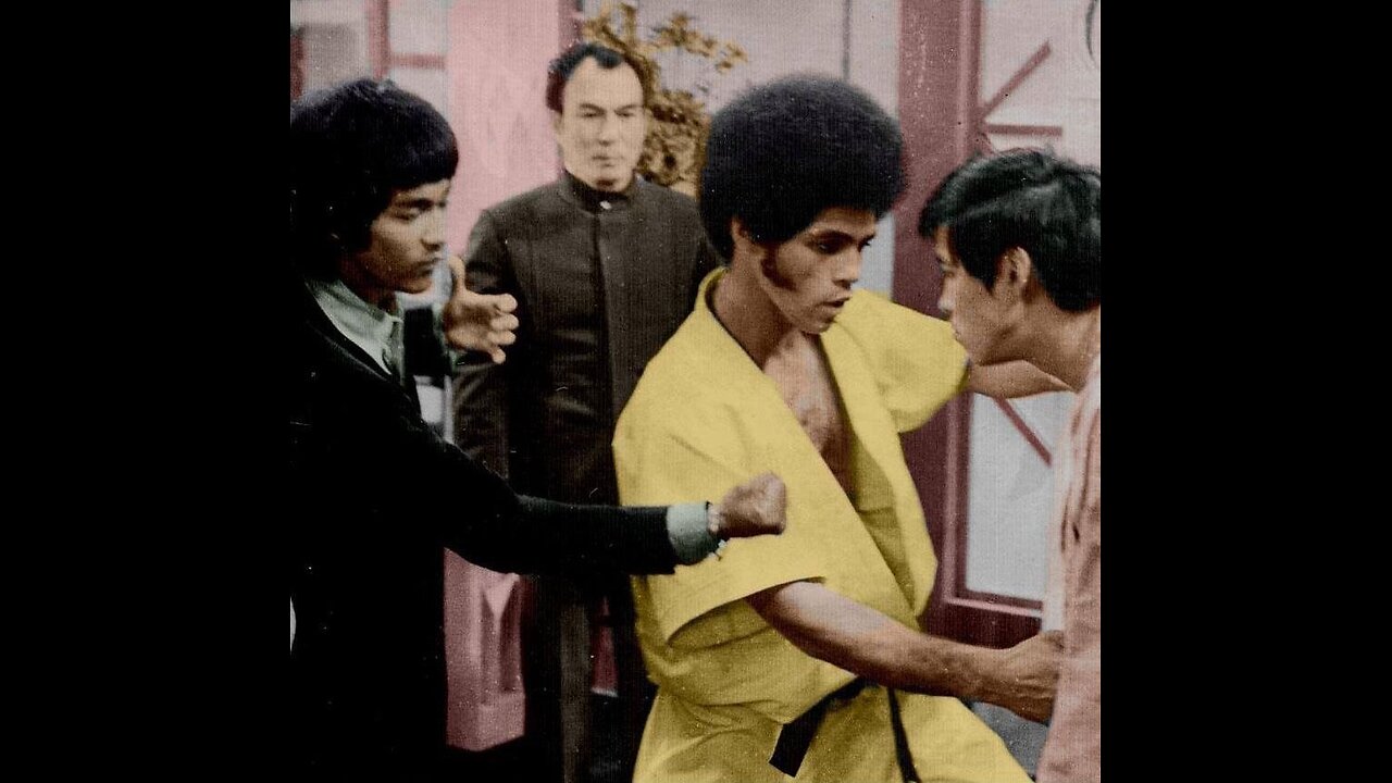 Cross kick Studio Films Bruce Lee Enter The Dragon