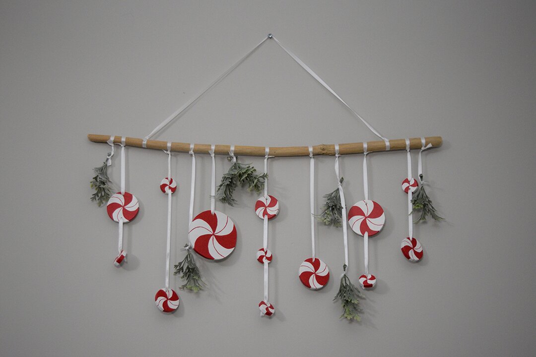 A Peppermint Christmas - Hanging Branch