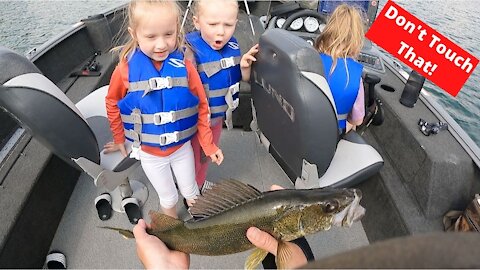 Dad Takes 3 Daughters Fishing | Parenting Troubles While Fishing