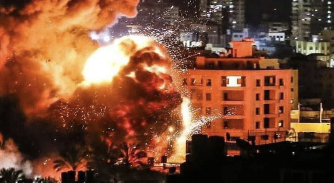Israeli jets strike Gaza after rockets fired across border