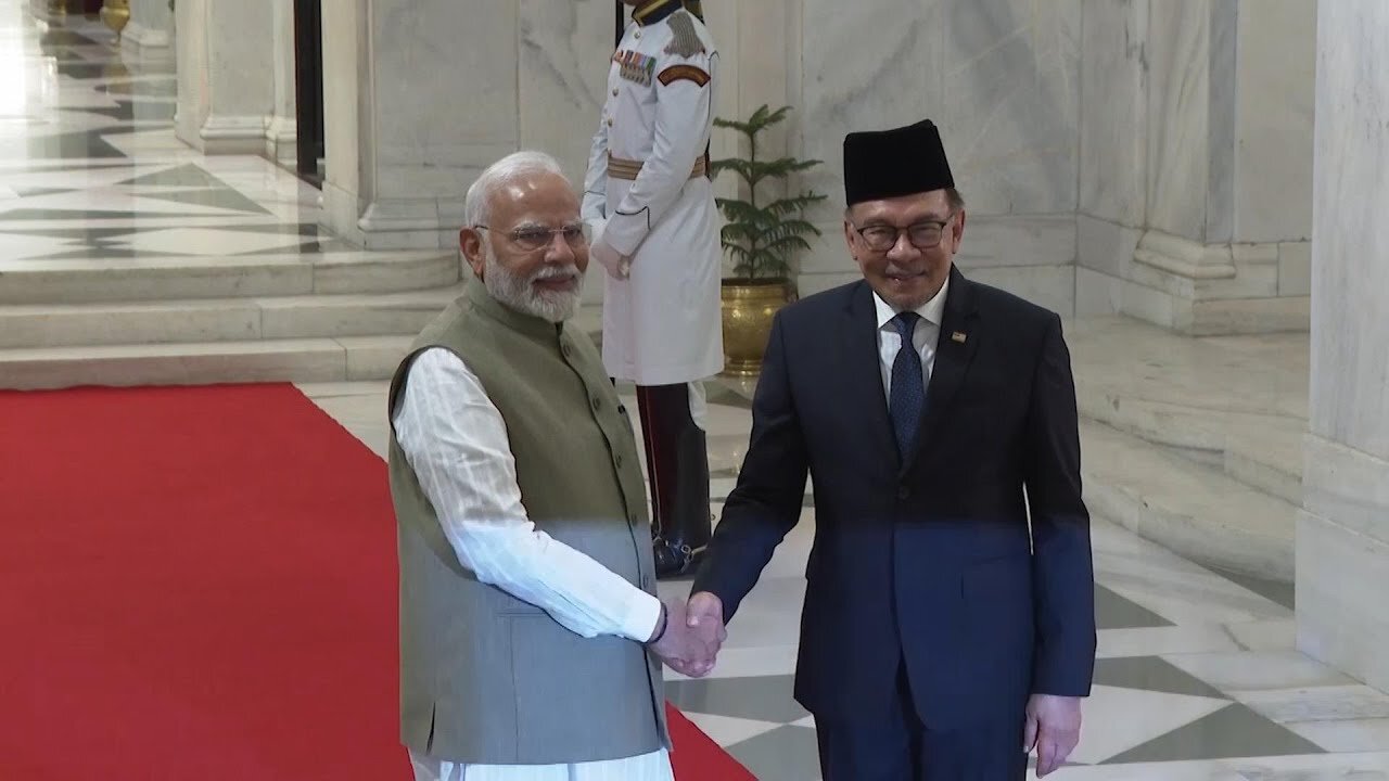 India's Narendra Modi welcomes Malaysian counterpart Anwar Ibrahim in New Delhi