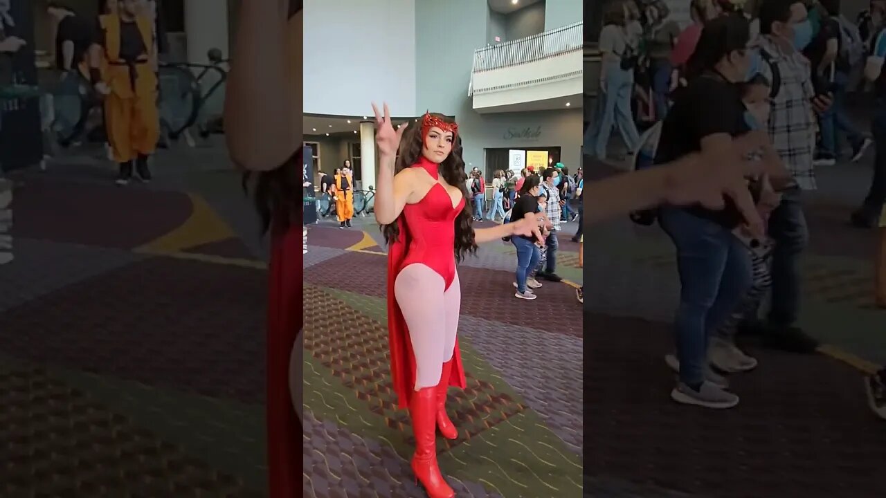 the BEST Scarlet Witch Cosplay we have ever seen.