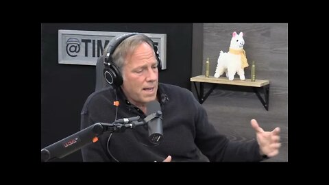 Mike Rowe of Dirty Jobs with a Extremely Important Point about Education