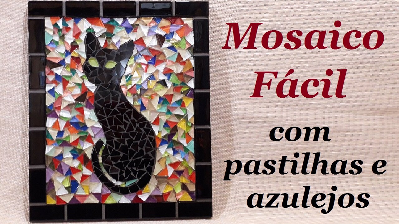 MOSAICO - GATO COM CACOS DE PASTILHAS DE VIDRO - @lucibuzo