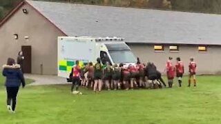 Deux équipes de rugby féminin unissent leurs forces