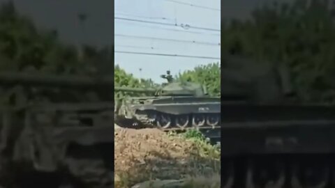 More Russian tanks moving to Donbass Area