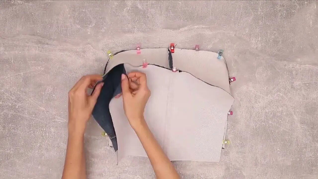 DIY: old jeans CLUTCH BAG