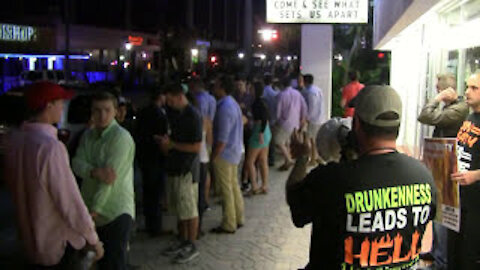 Preaching To A Line Of Sinners At The 509 Lounge | Daytona Beach Spring Break 2014 | Kerrigan Skelly