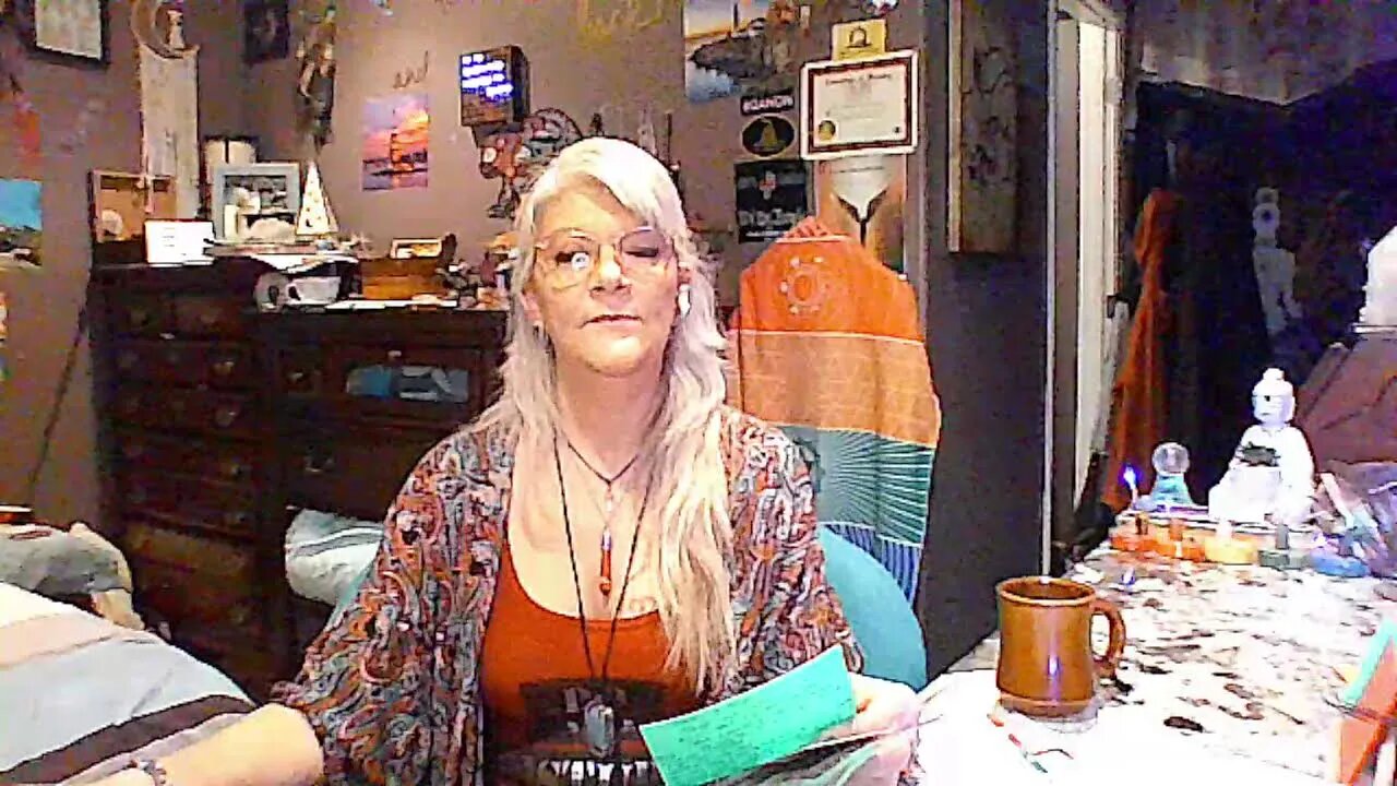 EarthSong's Beacon News Live!; Solstice Blessings & Info, Accepting change with grace,& experiment