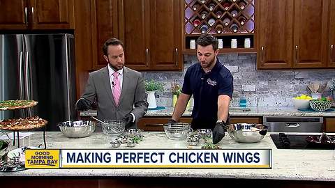 Topping off chicken wings with tangy recipe