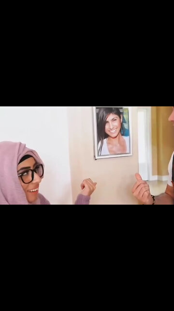 Violet Myers mocks Mia Khalifa in a recent video