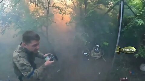 Ukrianian 'Bergepanzer 2' hit by anti tank missile