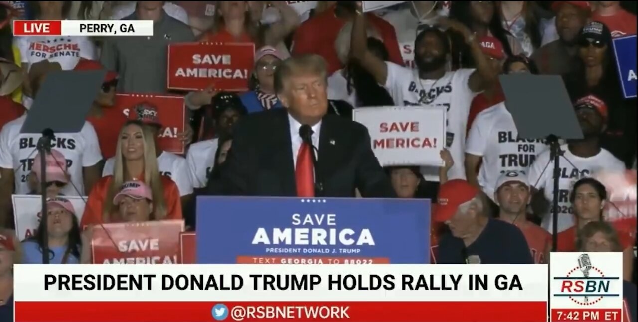 Trump Crowd Erupts Into 'Build That Wall' Chant