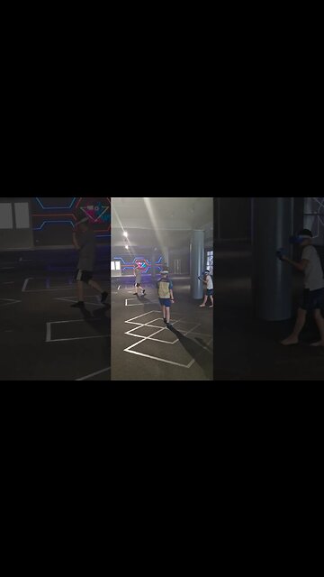 tiktok:unreal.md 🎮👾🕹️ #vr #vrclub #virtualreality #unrealvr #moldova #chisinau #vrarena 🖤 @unrealmd