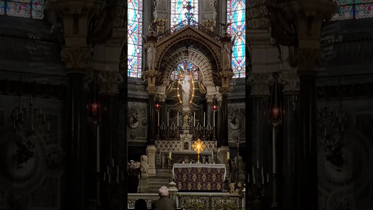 #Lyon #lyonfrance #église Beautiful #church linda igreja #catholic #catolica #jesus #jesuschrist