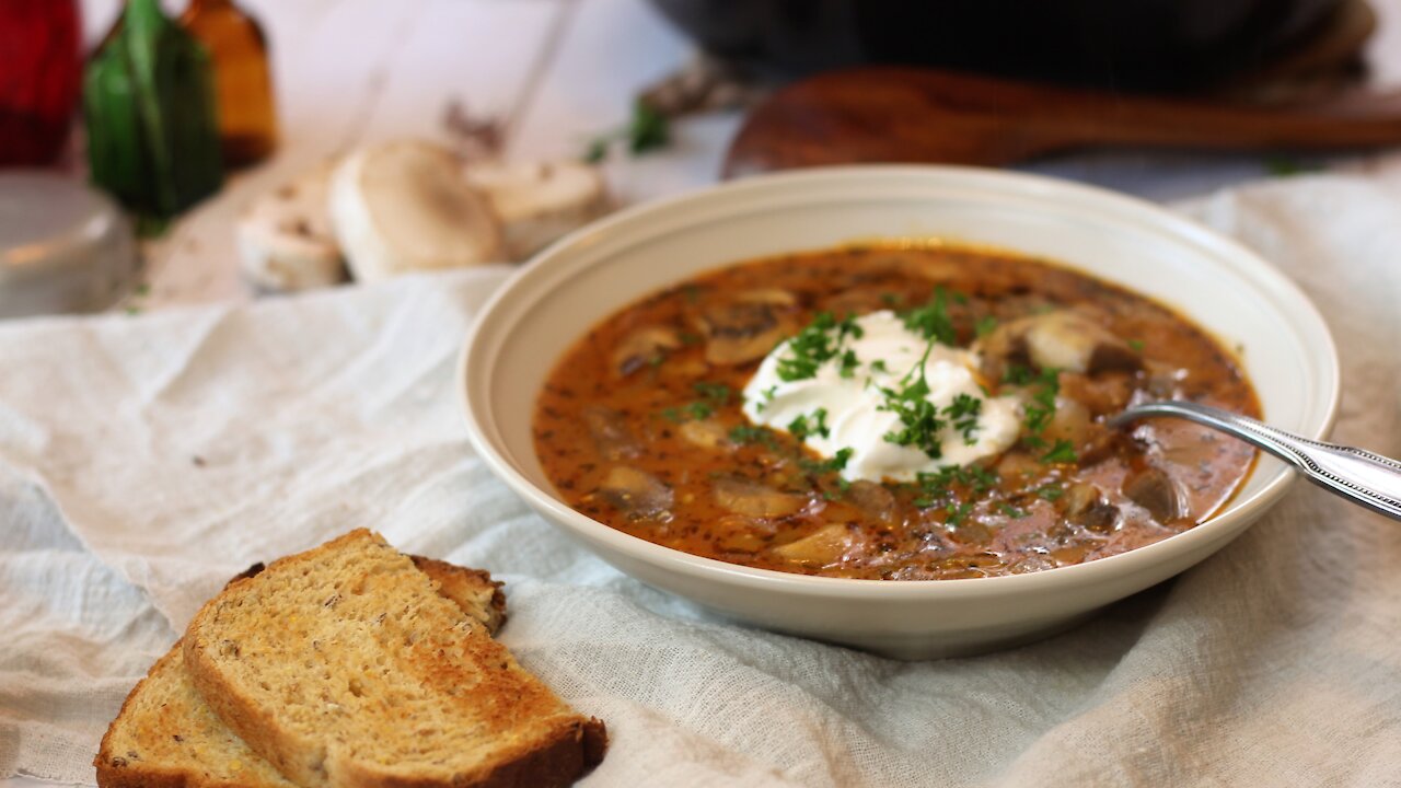 How to make delicious Hungarian mushroom soup