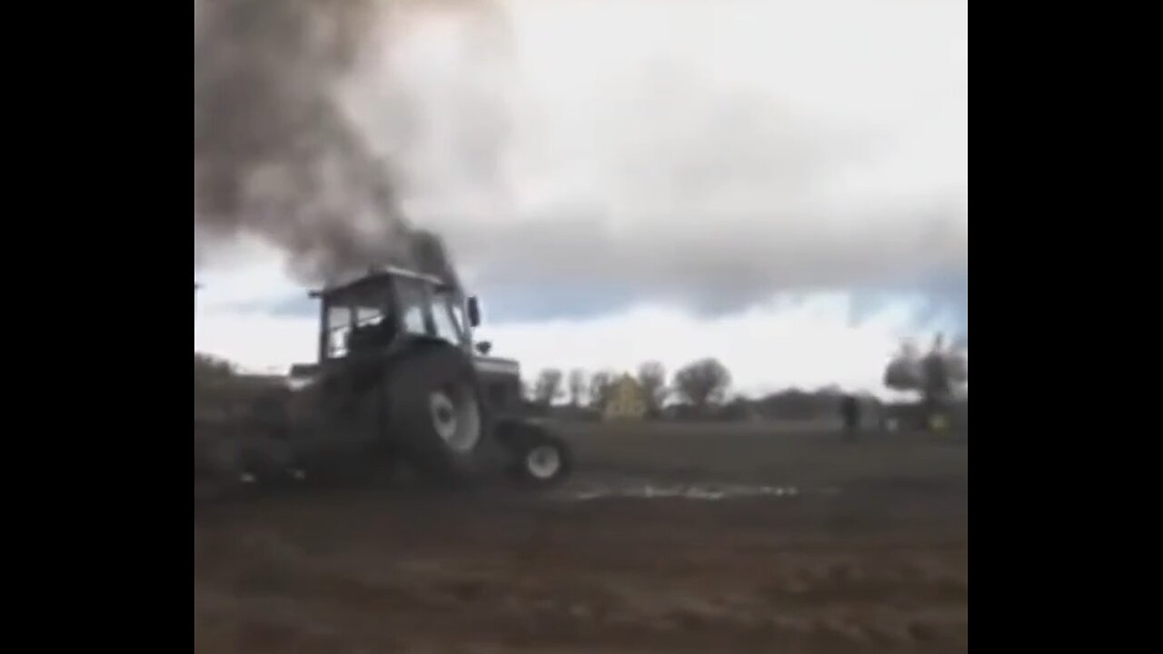 Crazy tractor driving ford old classics