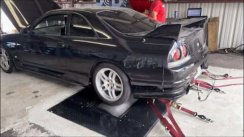 R33 gtst finally goes on the Dyno!!