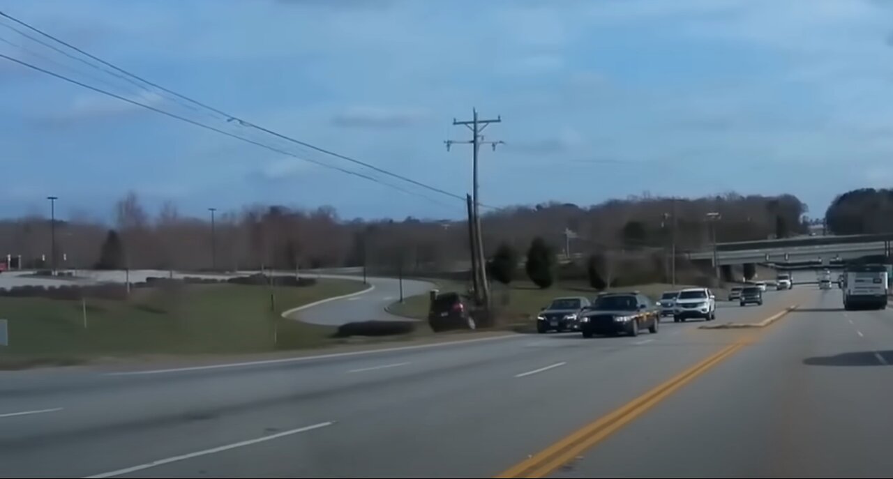 Dashcam Fails - Terrible Drivers Caught on Camera