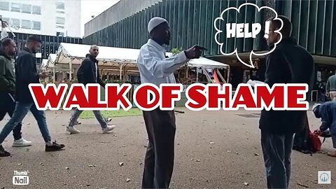 Christian Preacher comes to the Dawah Stall. Ft Abdullaah