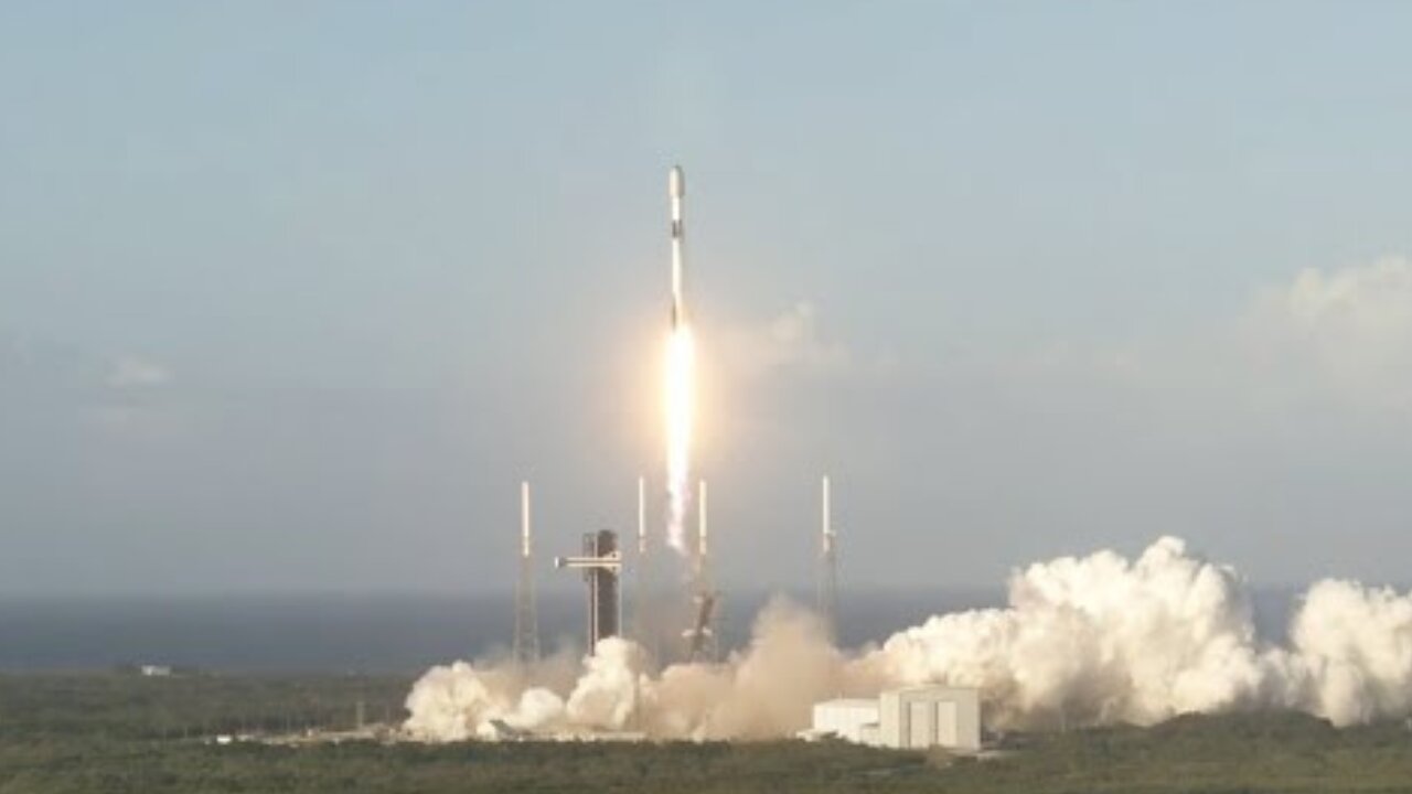 Blastoff! SpaceX launch Starlink batch from Florida, lands booster on droneship