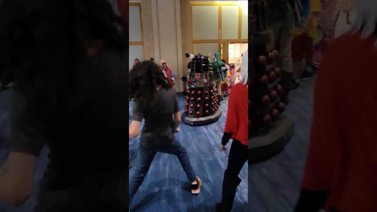 A #DALEK #DANCES #DANCING on the #DANCEFLOOR #TBCC #TBCC2022 #DOCTORWHO #SUBSCRIBE #COSPLAY