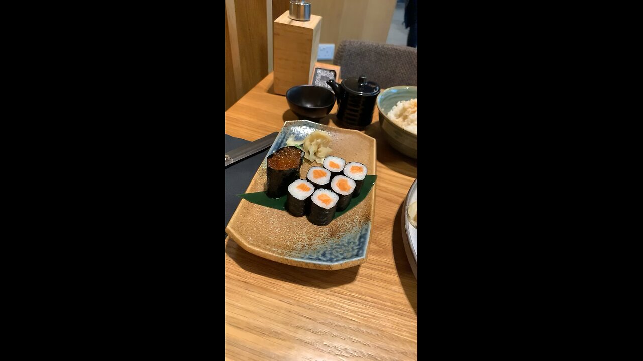 Delicious Sushi eating experience🥰😍😋