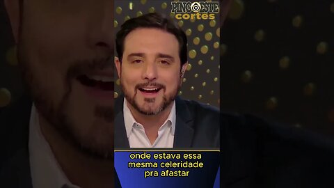 Flavio Dino dando as cartas [SILVIO NAVARRO]