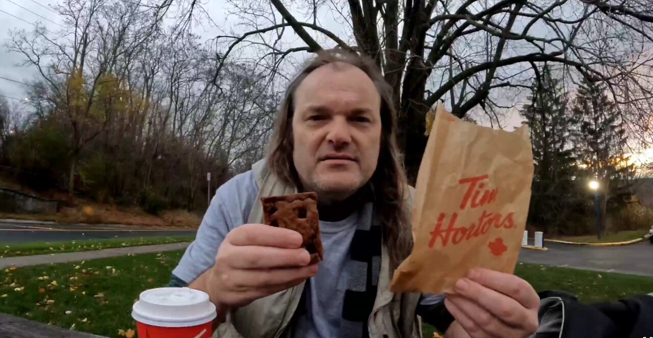 Tim Hortons Double chocolate brownie & Candy Cane hot chocolate Review