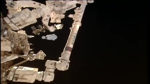 SpaceX Crew 8 Spacecraft Drifts away from International Space station 🛰️👩‍🚀🛸