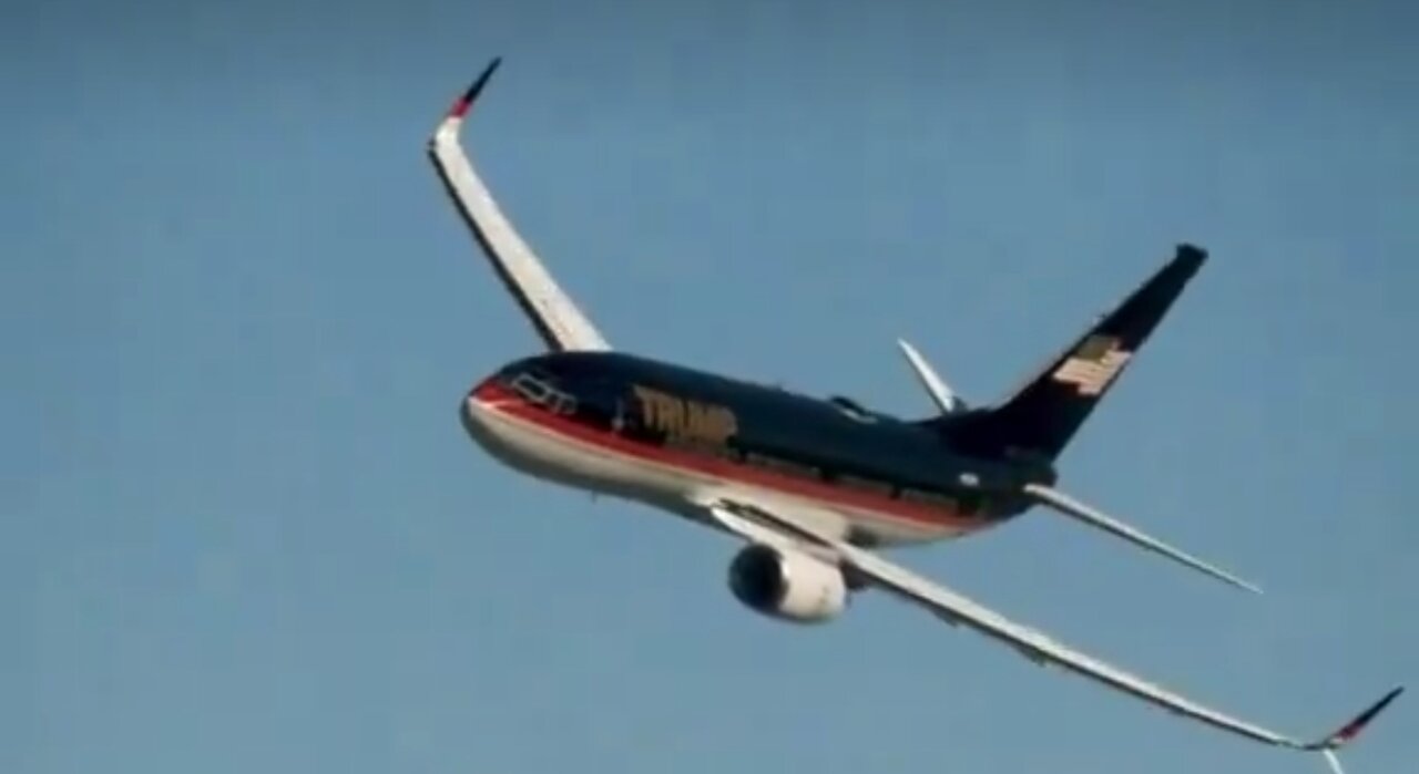 Trump Force 1 does two high speed passes after Debate Win