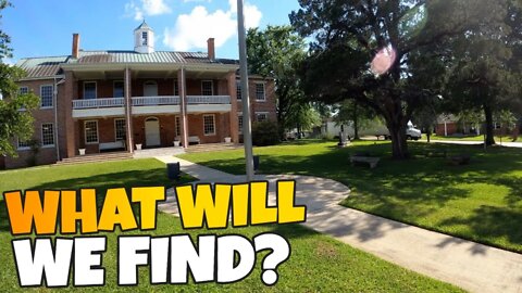 Metal Detecting Oldest Court House in Mississippi 1812 searching for a lost time capsule.