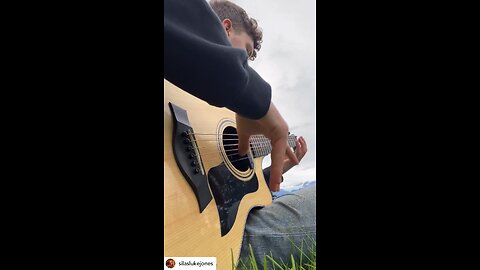 Amazing guitar session/skills😍