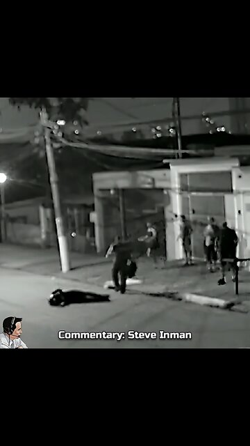 Off duty cop opens fire on robbers