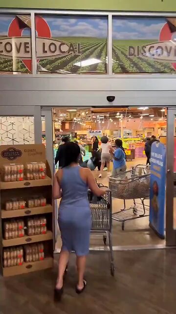 Discover locals fresh fruits isle near Wakanda