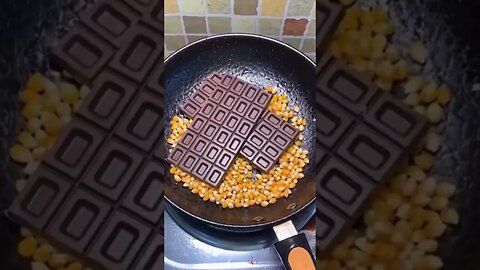 Popcorn with chocolate.