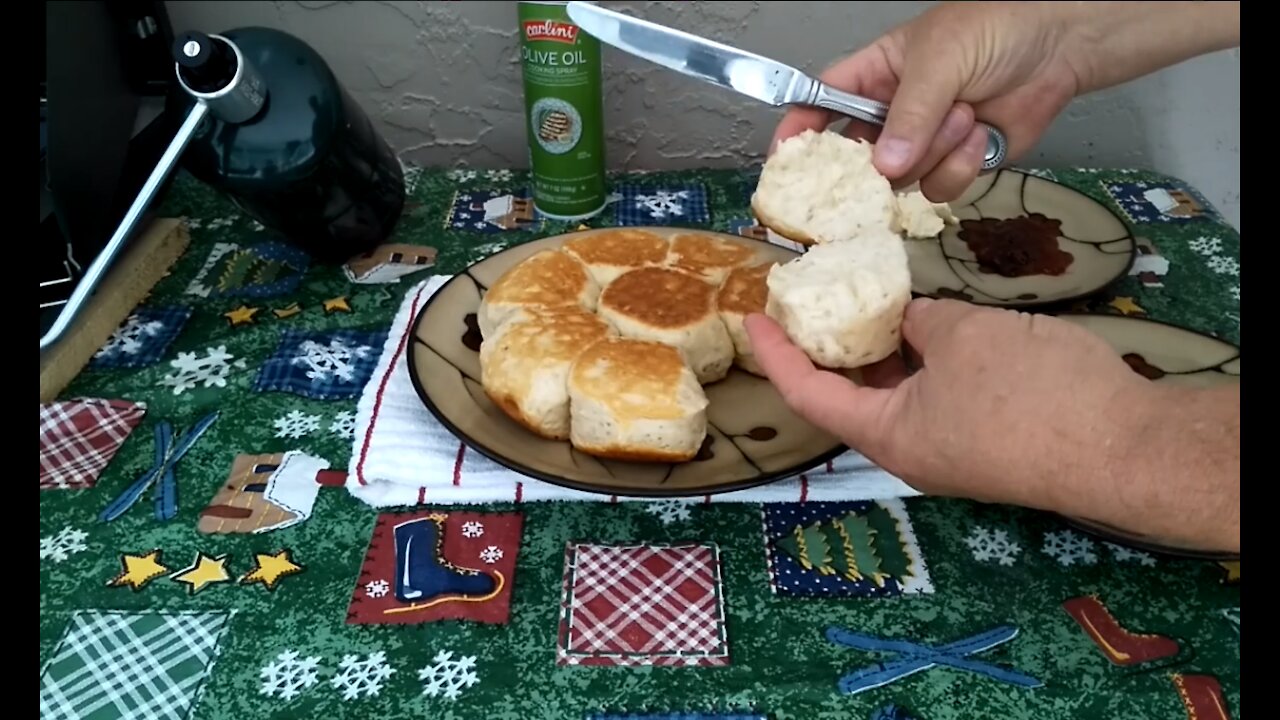 Cooking Biscuits On A Coleman Stove – Good Eats