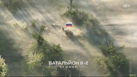 Thrilling Footage: Ukrainian Drones Annihilate Isolated Russian Soldiers!