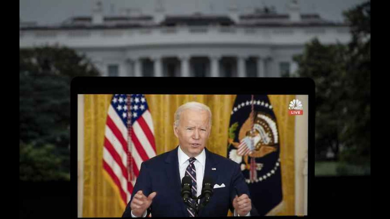 Biden Announces ‘Devastating’ Sanctions and Deployment of 7,000 Additional Troops to Europe