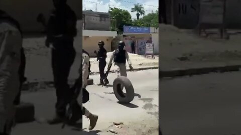 The police is clearing the road