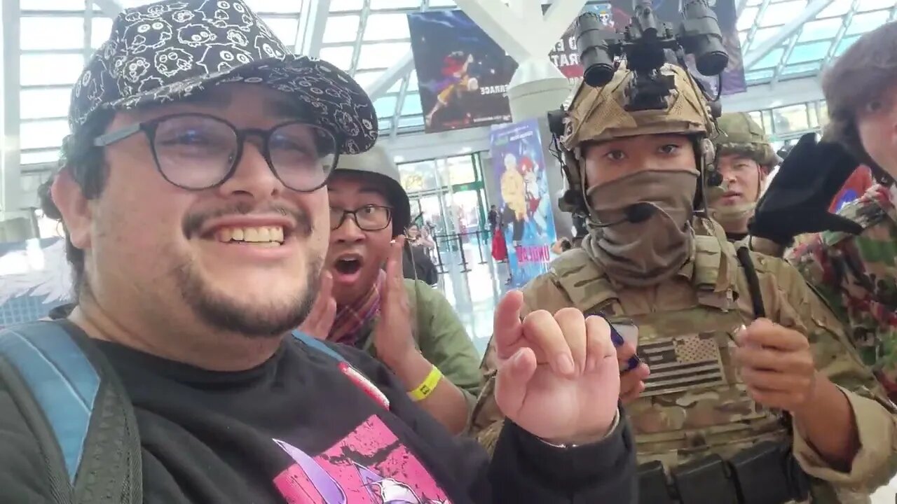 Asking Cosplayer to open a Digimon Pack | Con-Tent #bandai #bandaitcg #animeexpo