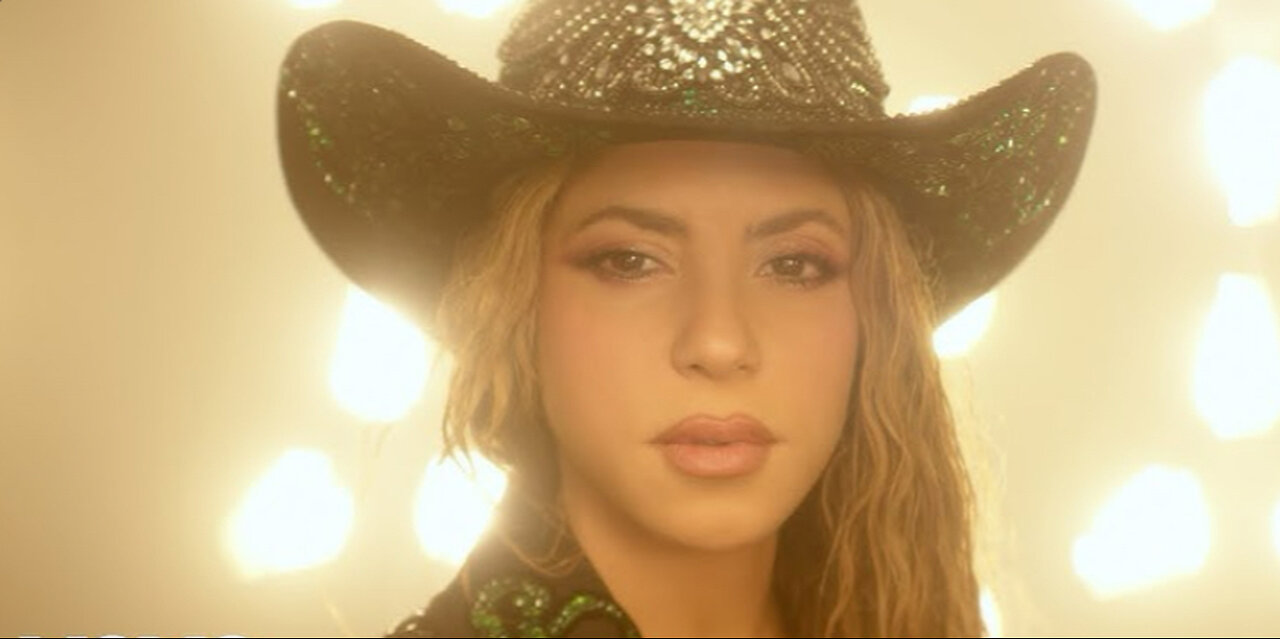 Shakira (ft. Grupo Frontera) - (Entre Parentheses)