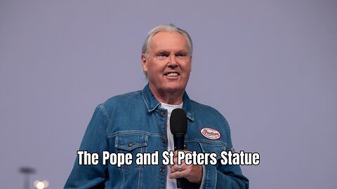 The Pope and St Peters Statue