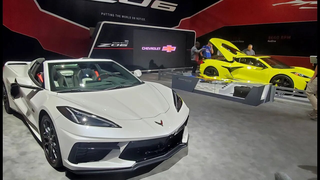 2023 Chevy Corvette Z06/Stingray walk around from the LA Auto Show