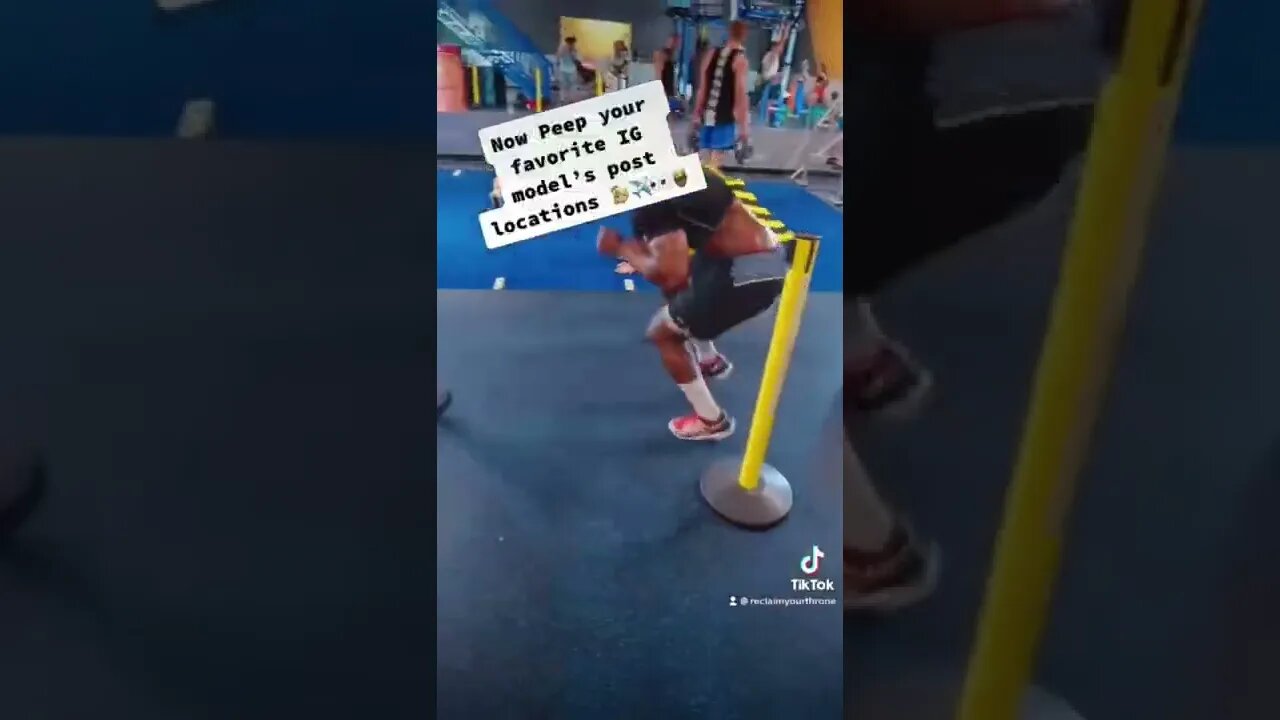 It’s getting spooky in New York 👑