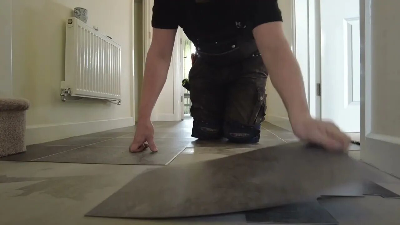 GLUEING READY CUT TILES! showing you ware to start and how i do it.