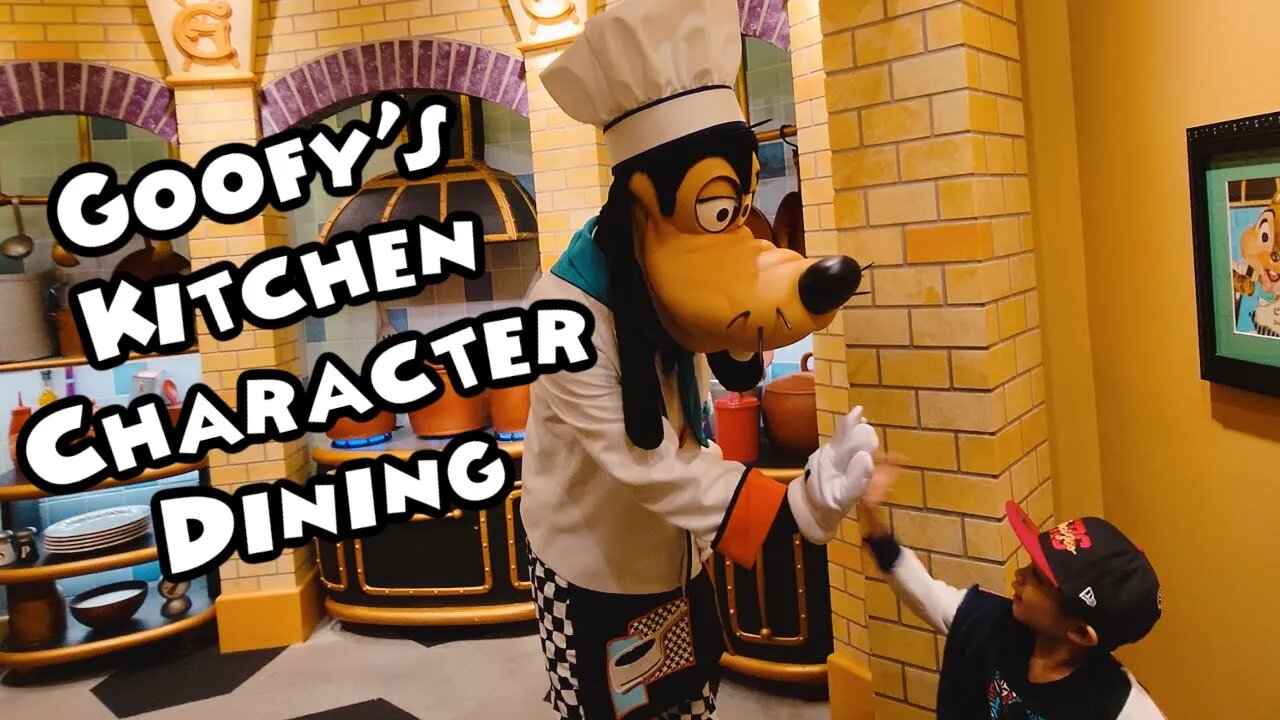 Goofy's Kitchen Dinner Buffet At Disneyland Hotel Character Dining